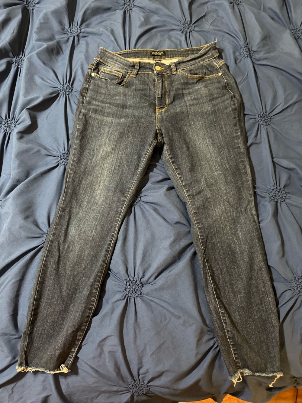Judy Blue Washed dark blue Skinny Jeans with Raw Hem